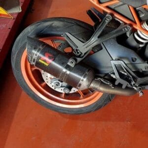 אגזוז אקרפוביץ קי טי אמ RC390