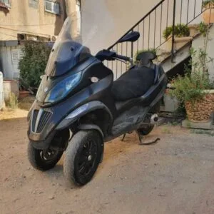 פיאג'ו MP3 300 LT