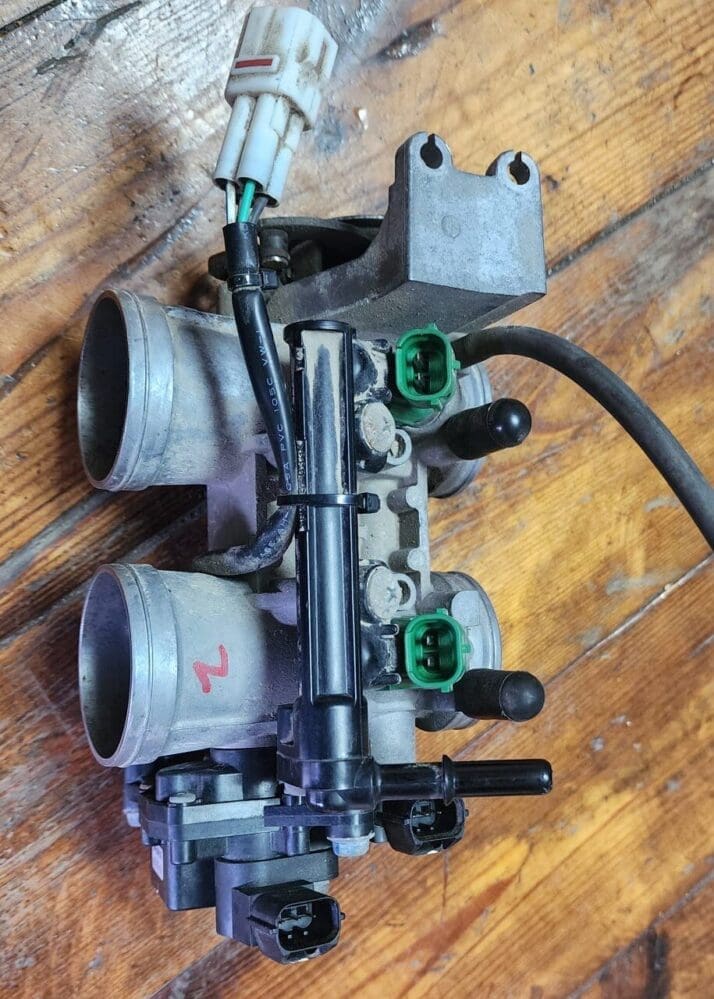 בית מצערת קוואסאקי Z300