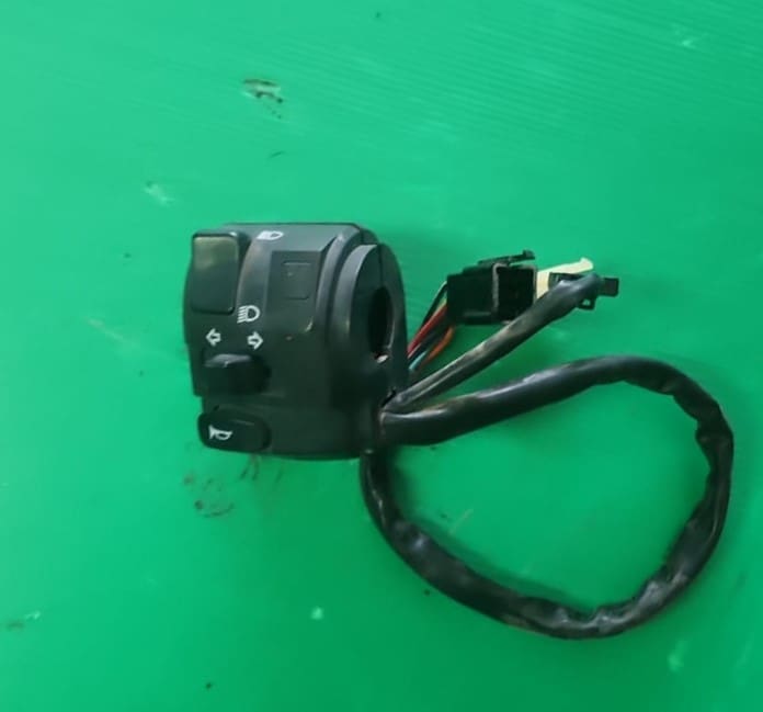 בית מתגים שמאל קוואסאקי Z250sl