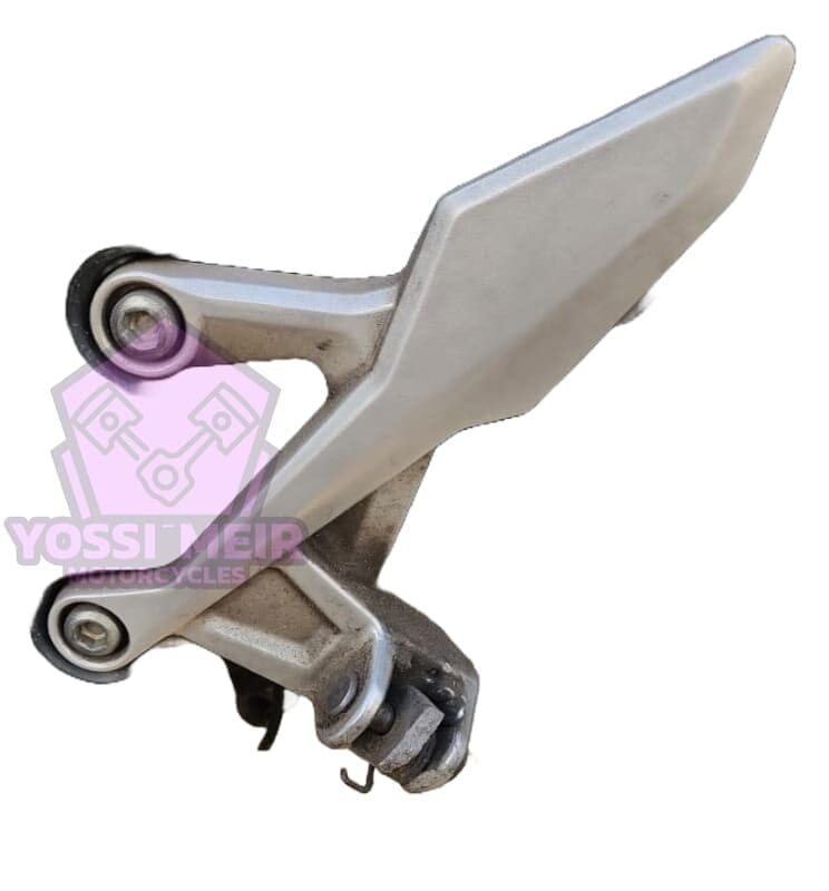 תושבת רגלית רוכב שמאל CBR500R