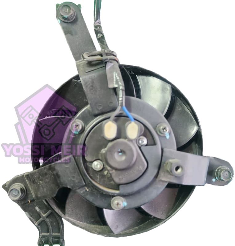 ונטה ימין רדיאטור דוקאטי משומש