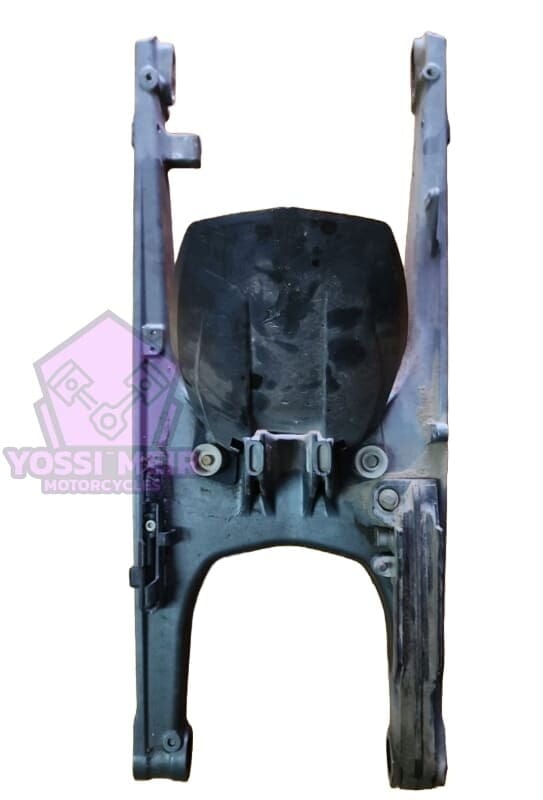 תושבת גלגל אחורי KTM DUKE 390