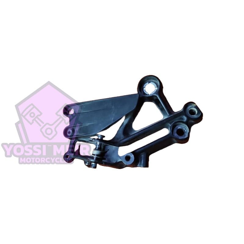 תושבת רגלית רוכב ימין KTM 390-DUKE