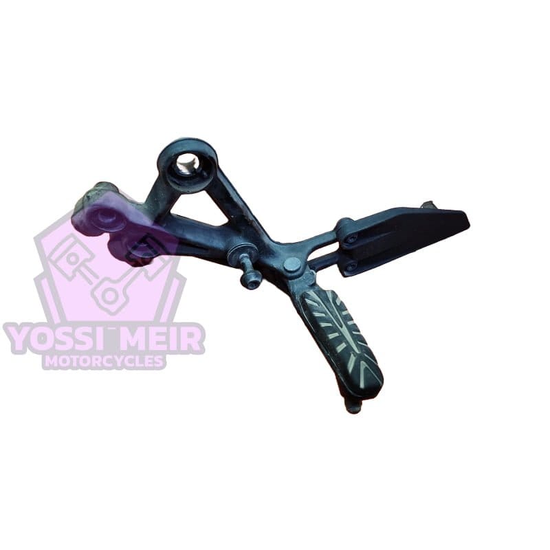 תושבת רגלית רוכב שמאל KTM 390-DUKE